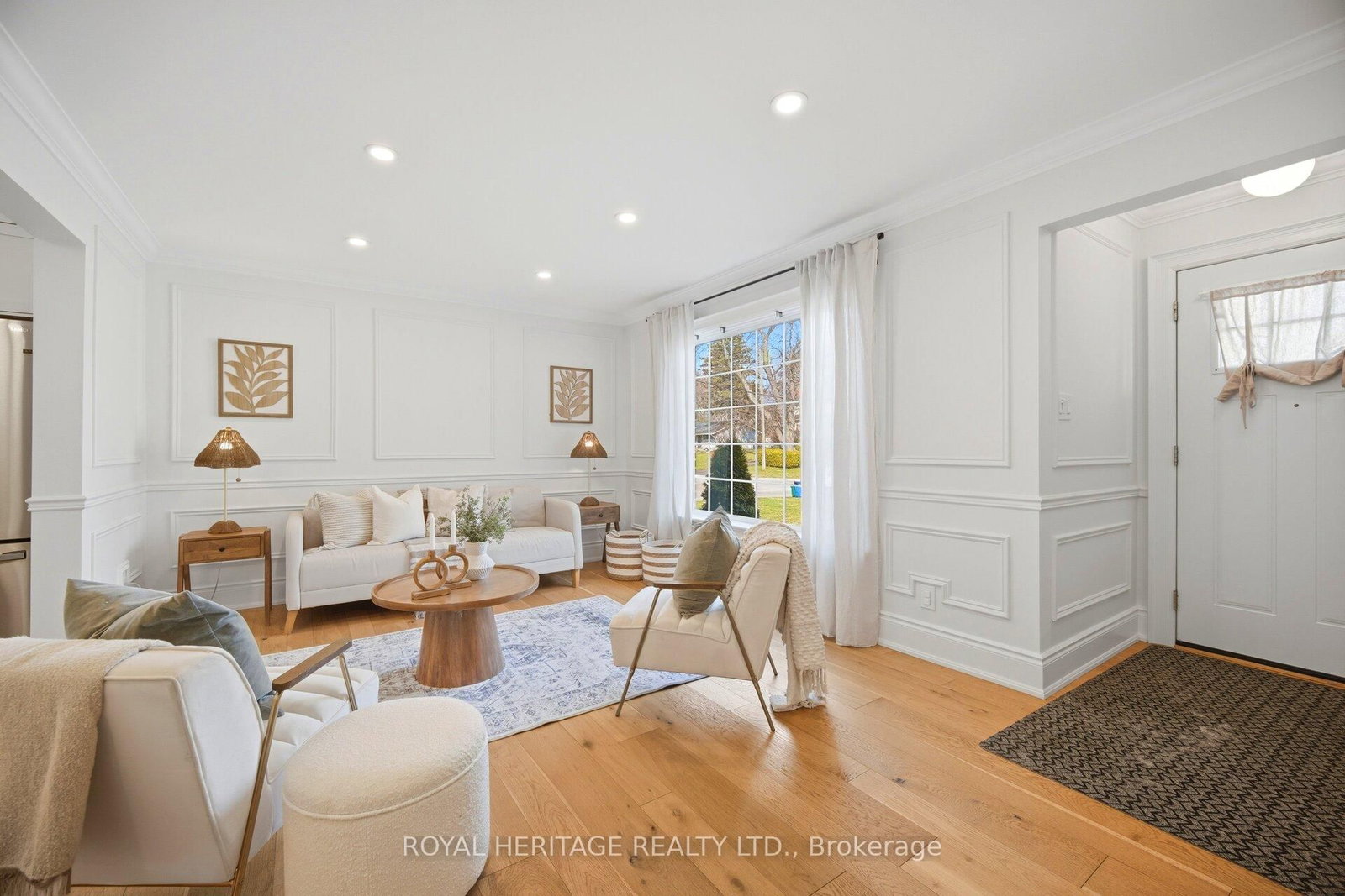 867 Parklane Avenue - Photo 3