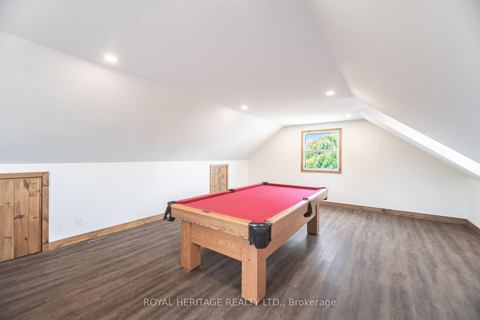 867 Parklane Avenue - Photo 34