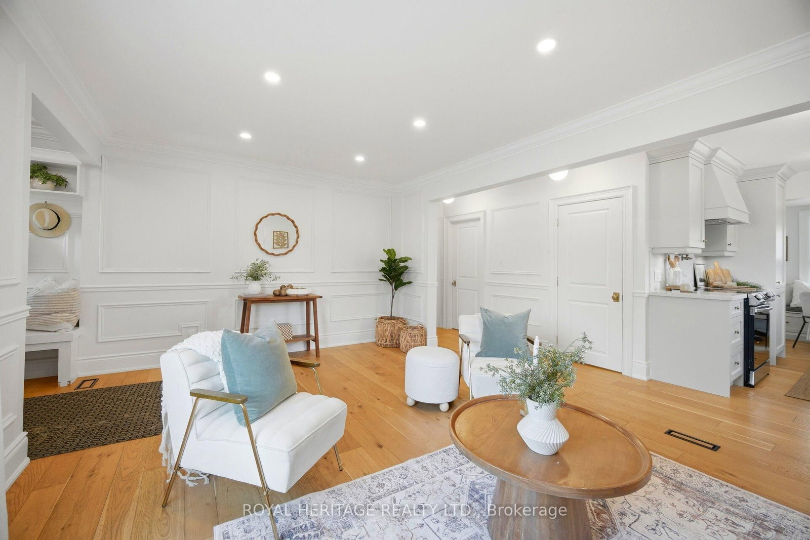 867 Parklane Avenue - Photo 5