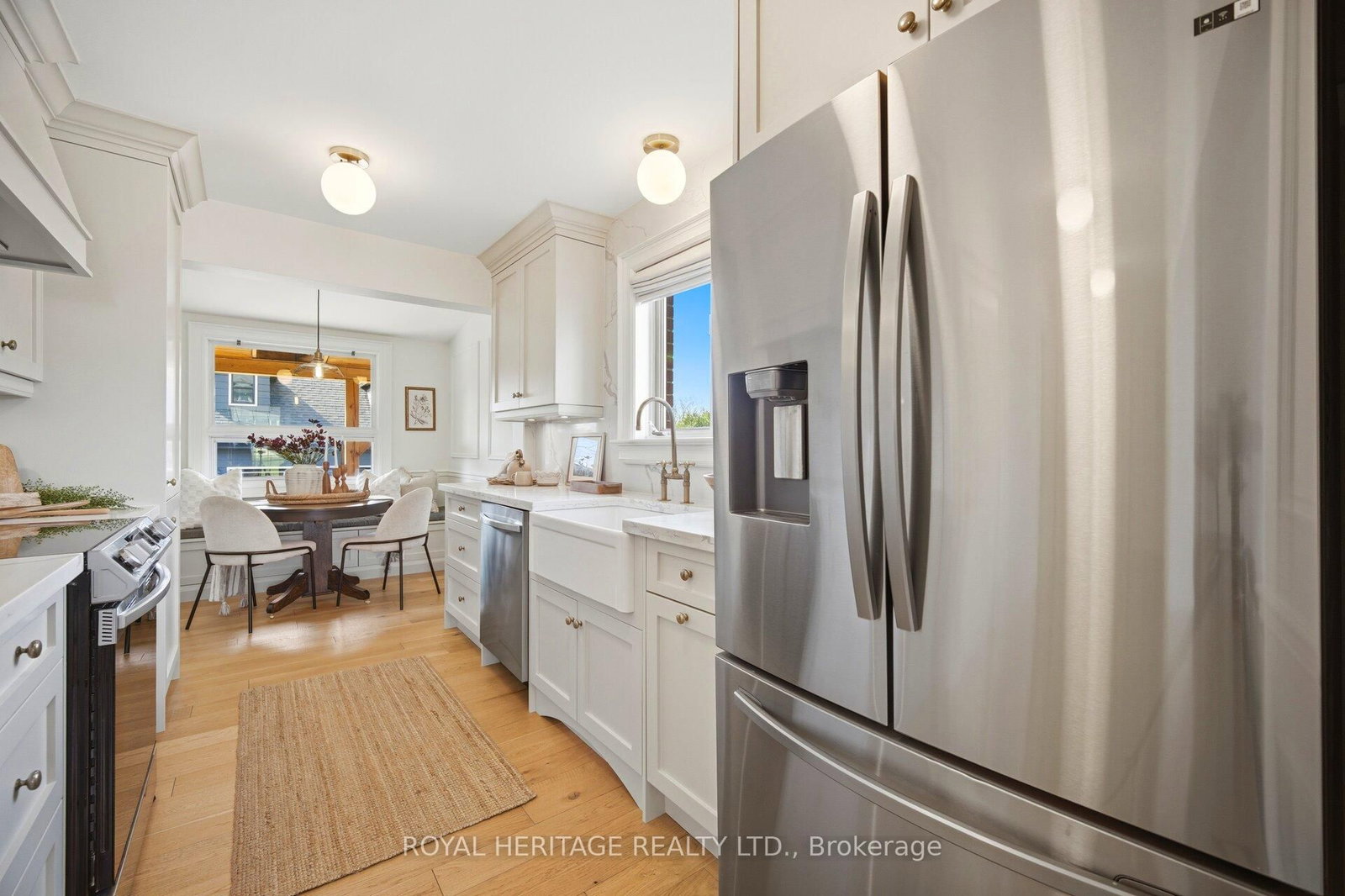 867 Parklane Avenue - Photo 8