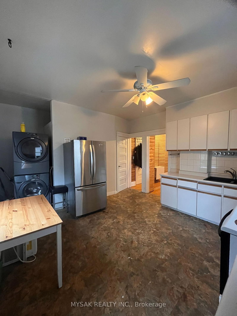 269 Sammon Ave, Toronto, M4J 1Z8 | Image 3