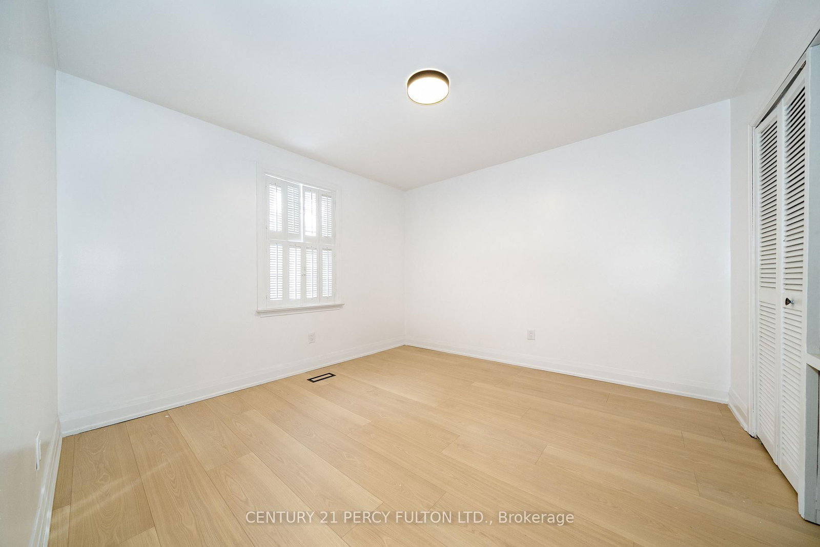 Detached House for sale at 49 Amiens Road, Toronto, Ontario, M1E 3S7 - West Hill - MLS: E12990652