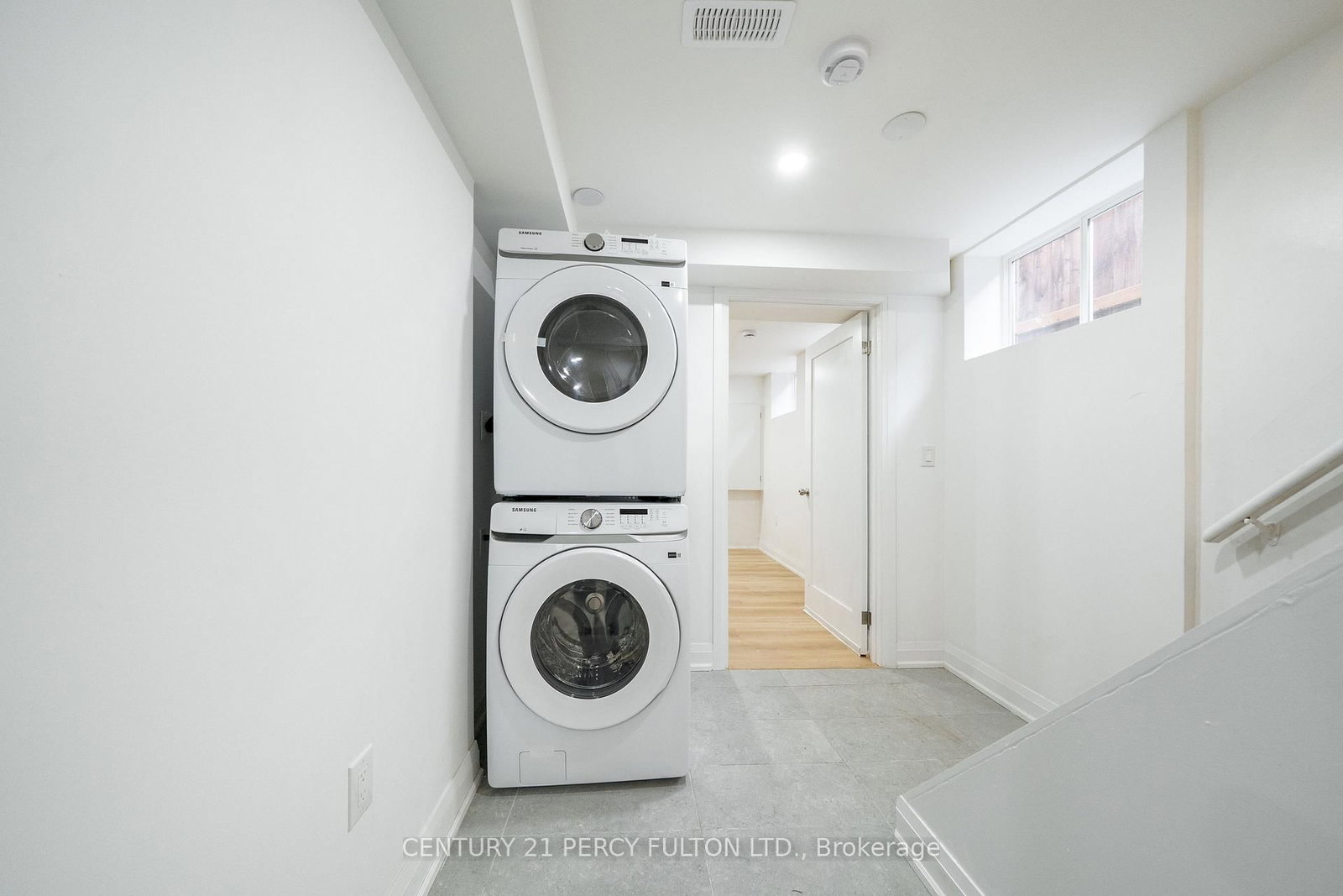 Detached House for sale at 49 Amiens Road, Toronto, Ontario, M1E 3S7 - West Hill - MLS: E12990652