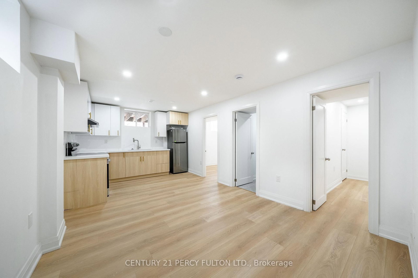 Detached House for sale at 49 Amiens Road, Toronto, Ontario, M1E 3S7 - West Hill - MLS: E12990652