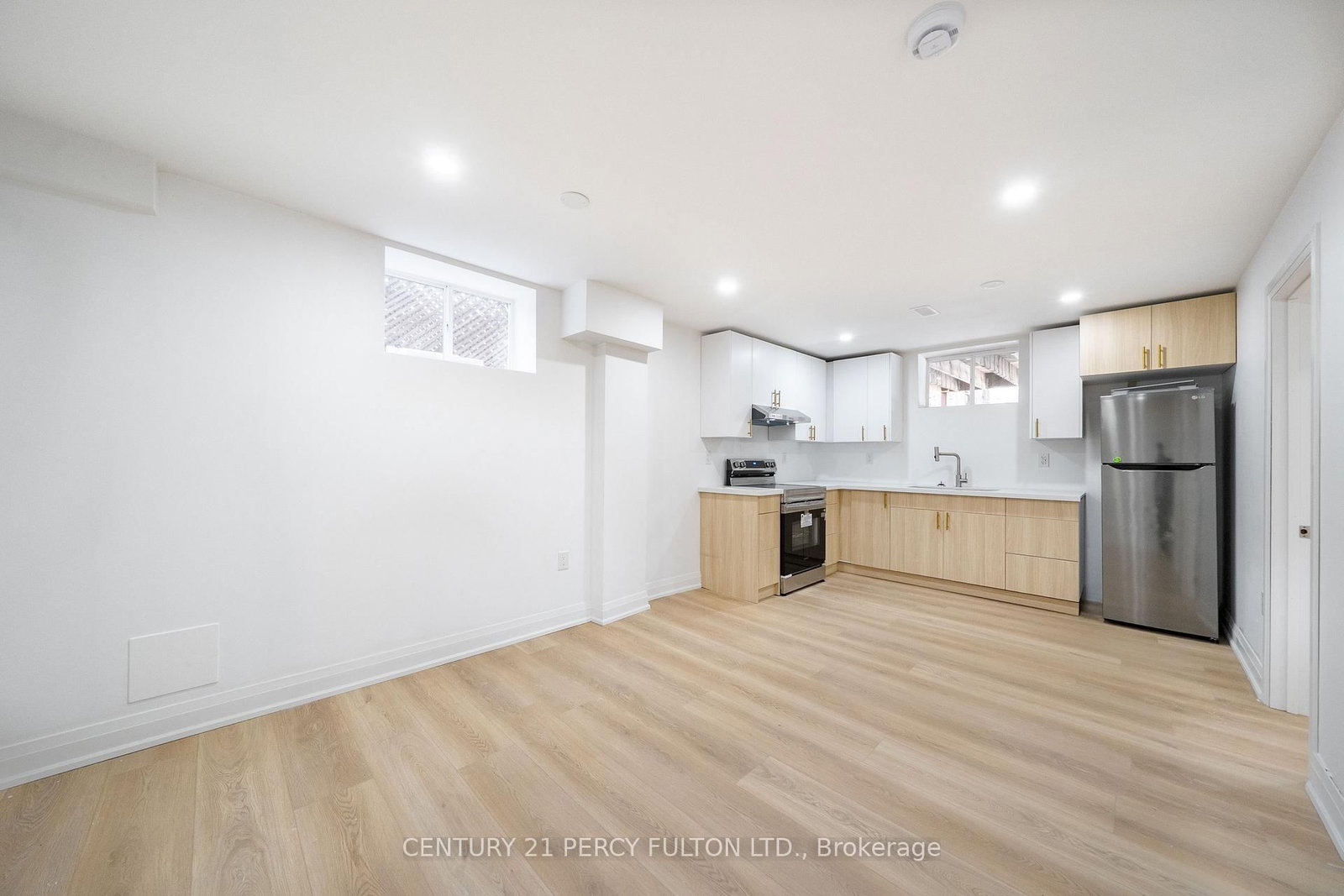 Detached House for sale at 49 Amiens Road, Toronto, Ontario, M1E 3S7 - West Hill - MLS: E12990652