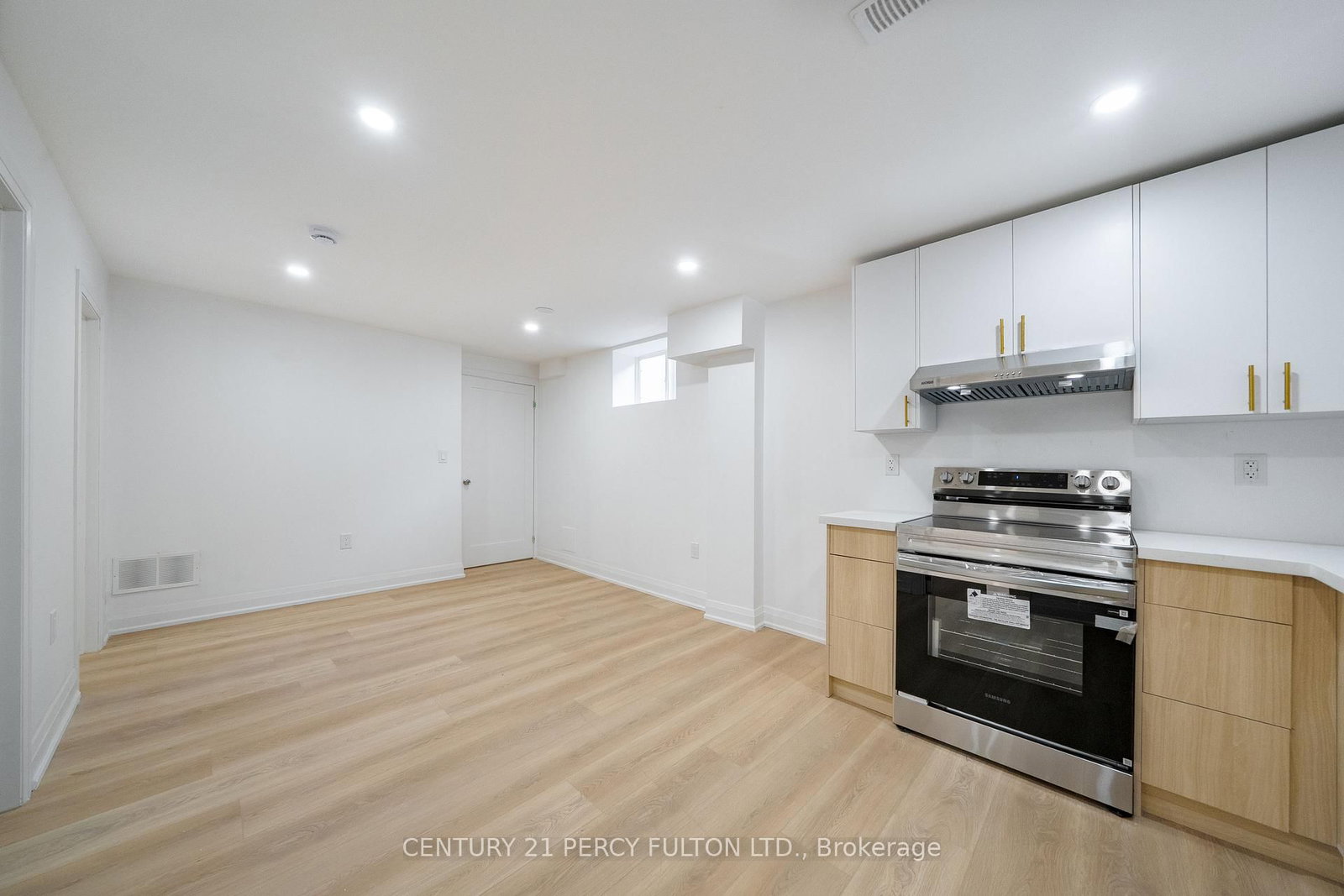 Detached House for sale at 49 Amiens Road, Toronto, Ontario, M1E 3S7 - West Hill - MLS: E12990652