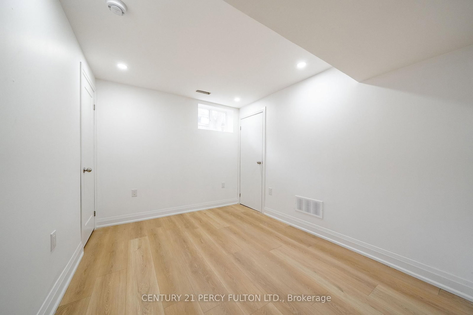 Detached House for sale at 49 Amiens Road, Toronto, Ontario, M1E 3S7 - West Hill - MLS: E12990652