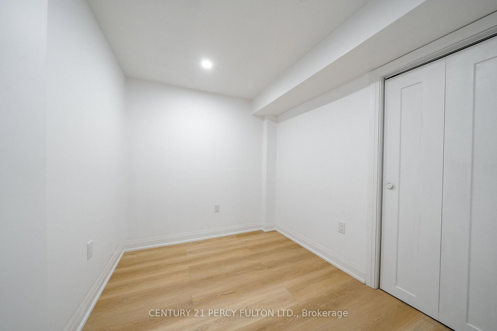 Detached House for sale at 49 Amiens Road, Toronto, Ontario, M1E 3S7 - West Hill - MLS: E12990652