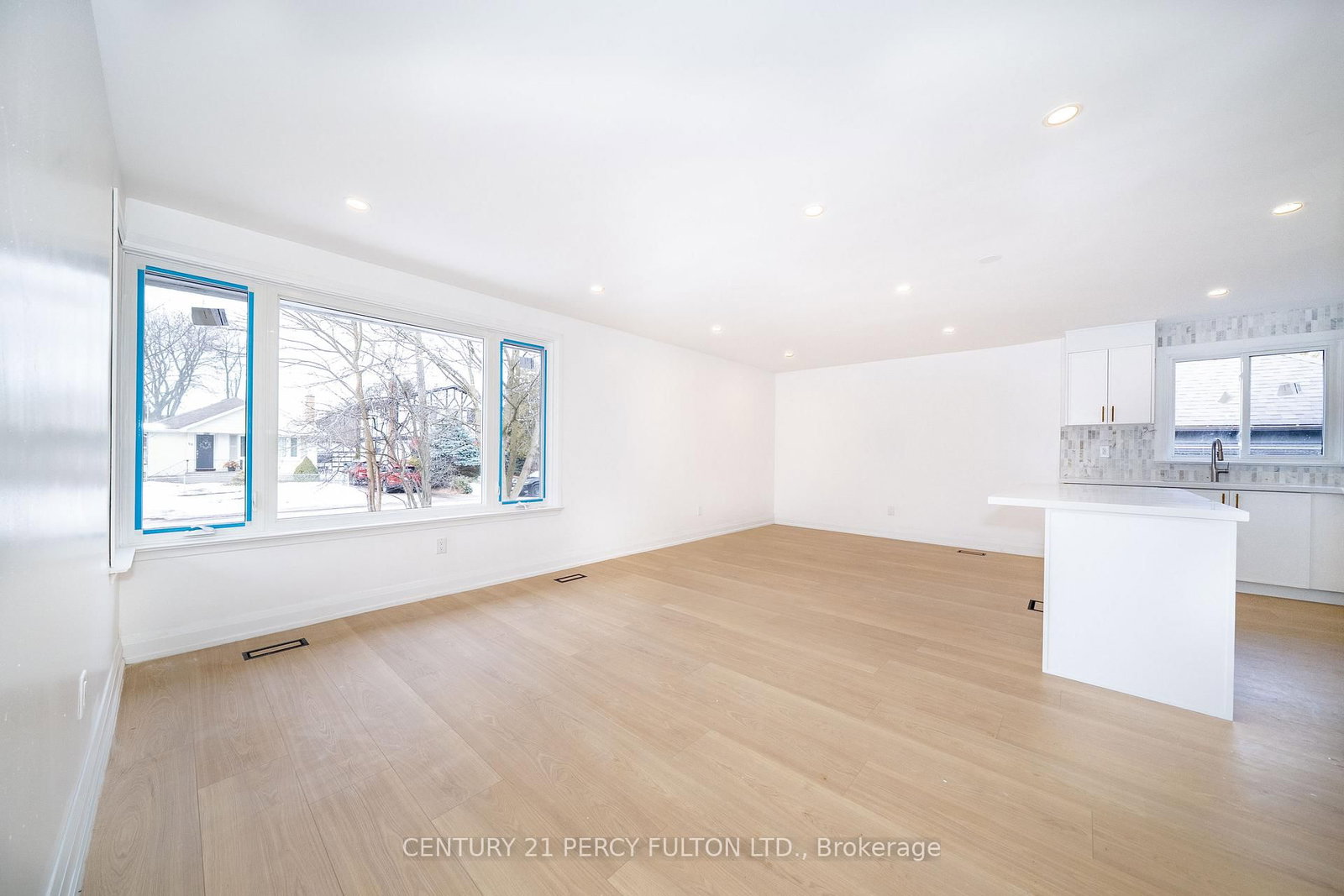 Detached House for sale at 49 Amiens Road, Toronto, Ontario, M1E 3S7 - West Hill - MLS: E12990652