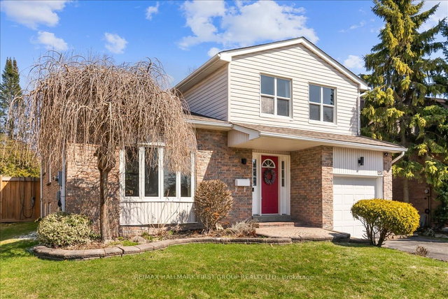 1231 Canborough Crescent