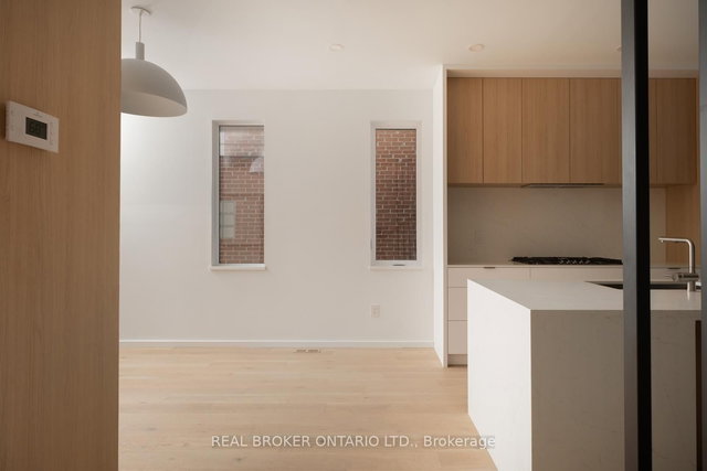 B - 36 Arundel Avenue