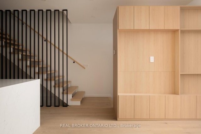 B - 36 Arundel Avenue