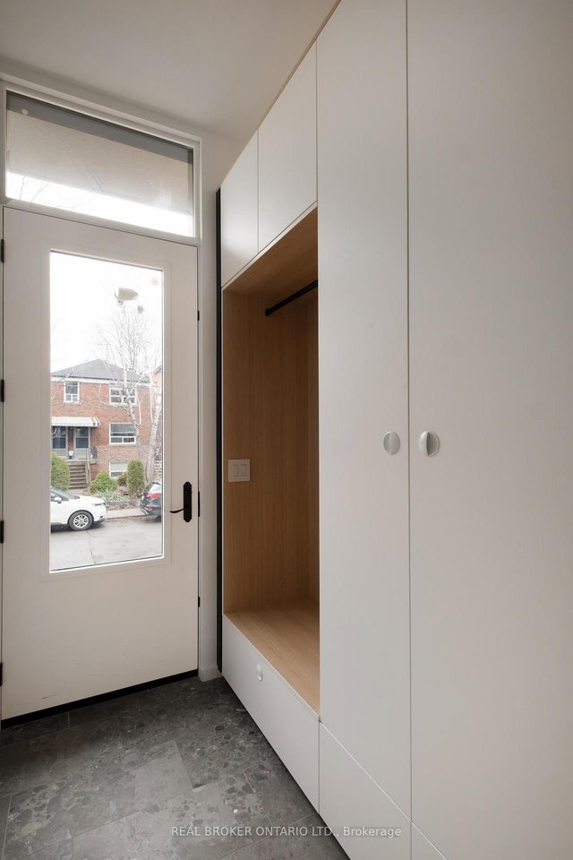 B - 36 Arundel Avenue