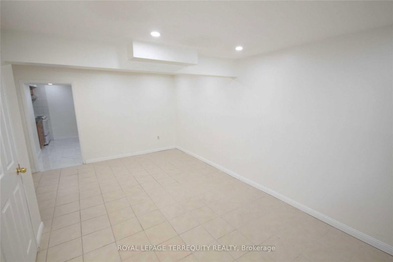 BSMNT - 111 Caronia Sq, Toronto, M1B 2Z9 | Image 2