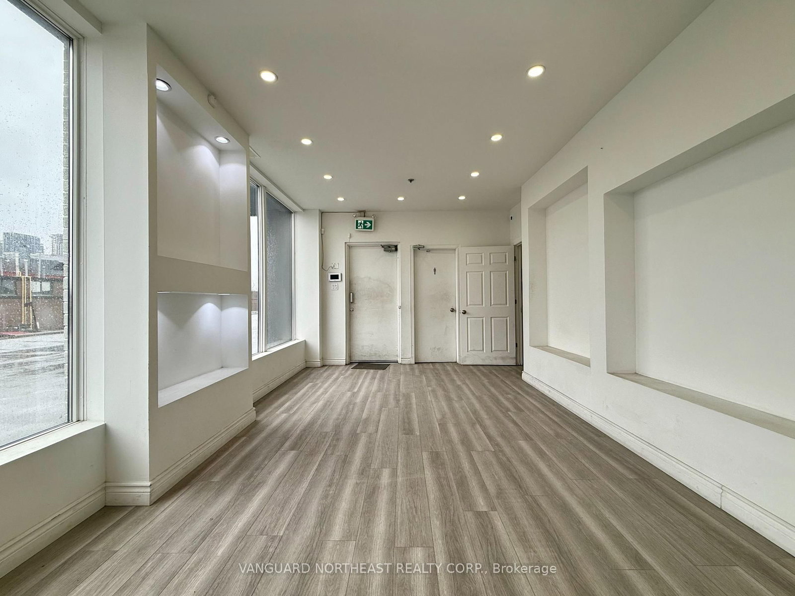 1990 Ellesmere Road, Unit 9 - Photo 4