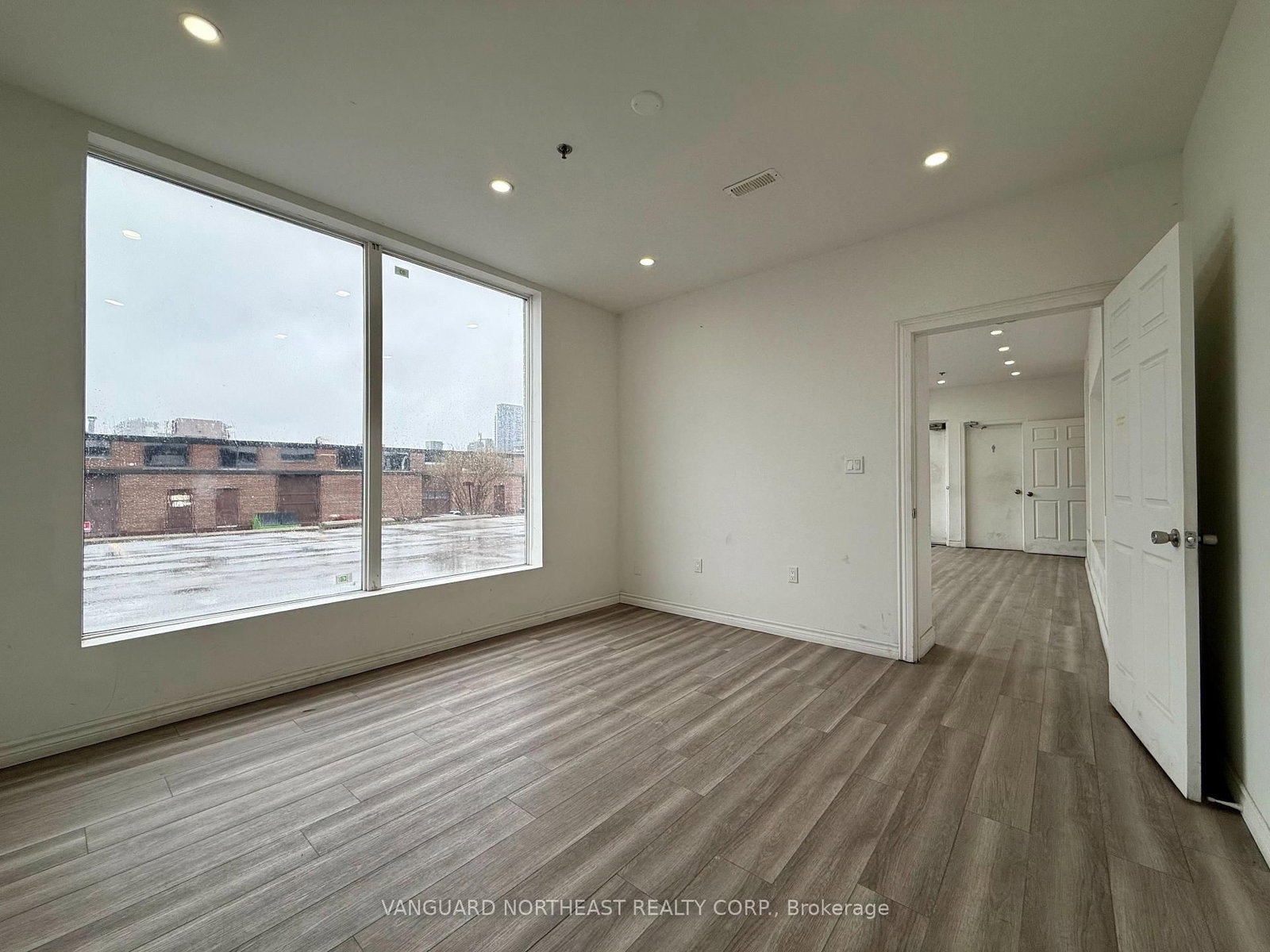 1990 Ellesmere Road, Unit 9 - Photo 5