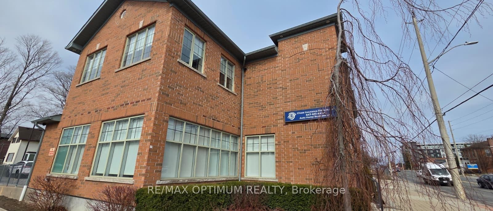 400 Dundas Street, Unit G - T4 Room 2
