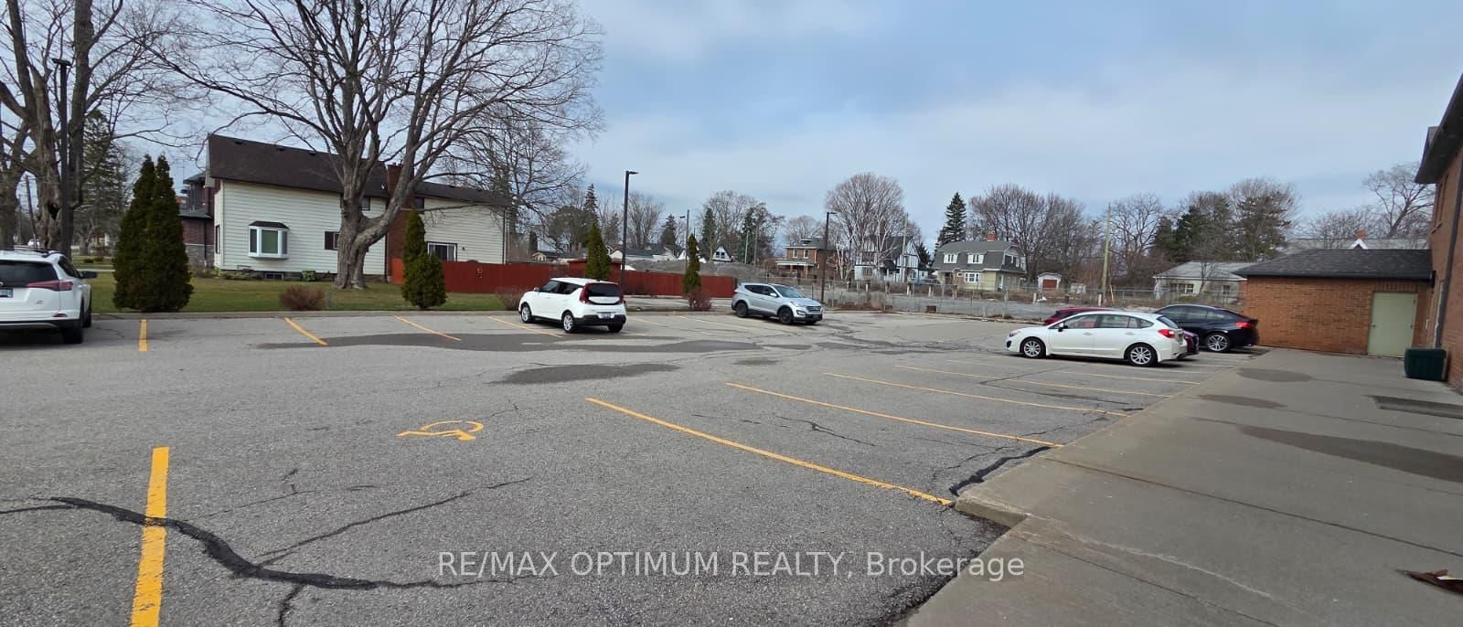 400 Dundas Street, Unit G - T4 Room 2 - Photo 17