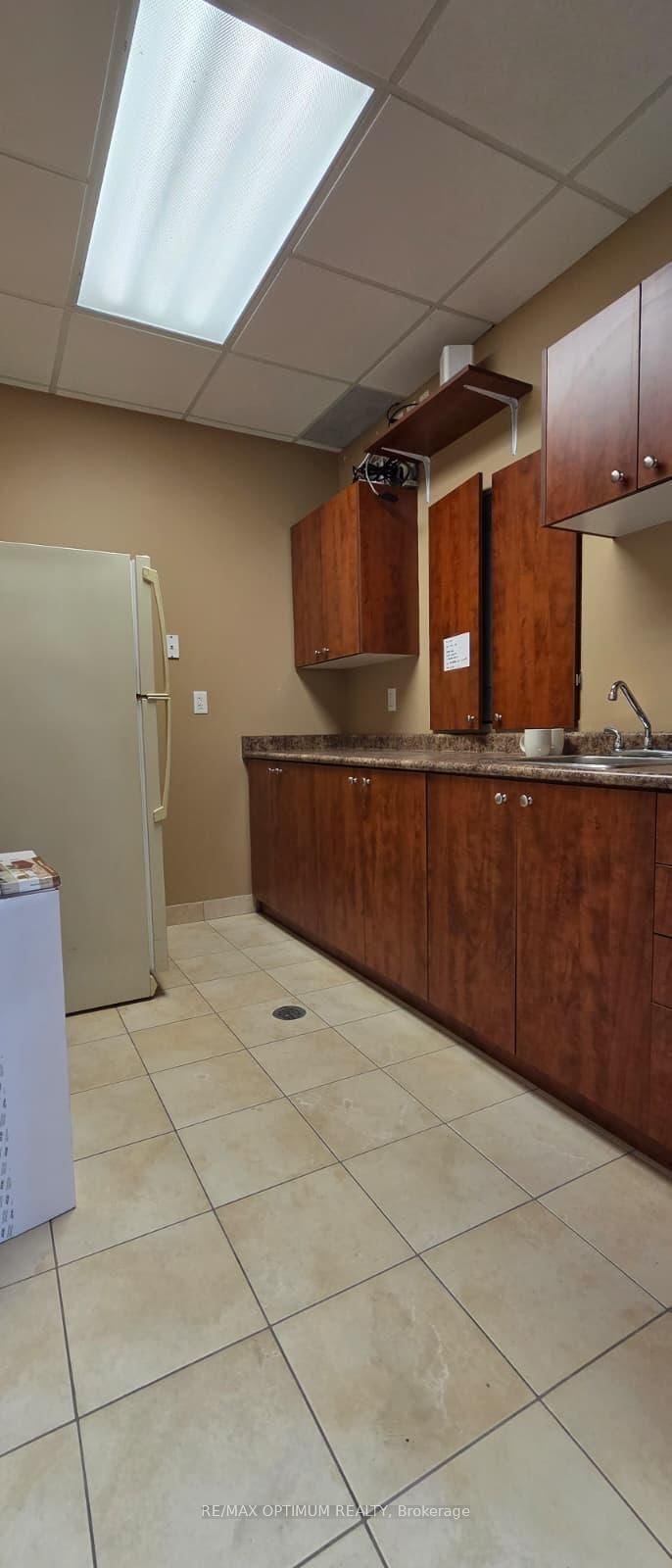 400 Dundas Street, Unit G - T4 Room 2 - Photo 9