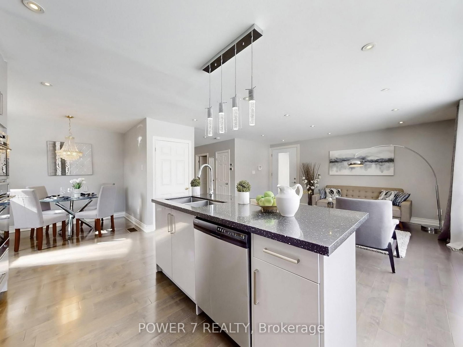 Detached House for sale at 118 Kirker Avenue, Toronto, Ontario, M1G 1N1 - Woburn - MLS: E12991122