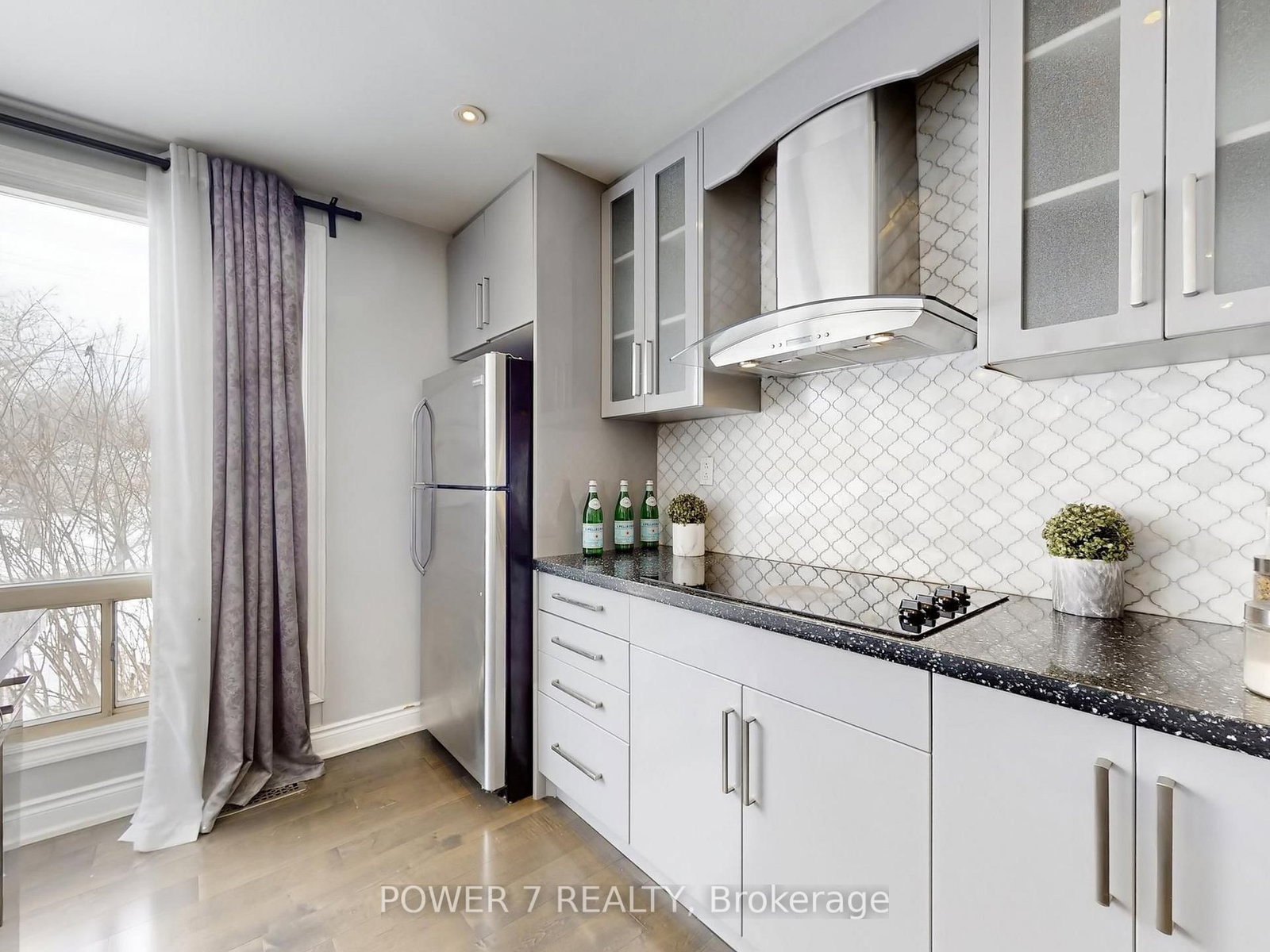 Detached House for sale at 118 Kirker Avenue, Toronto, Ontario, M1G 1N1 - Woburn - MLS: E12991122