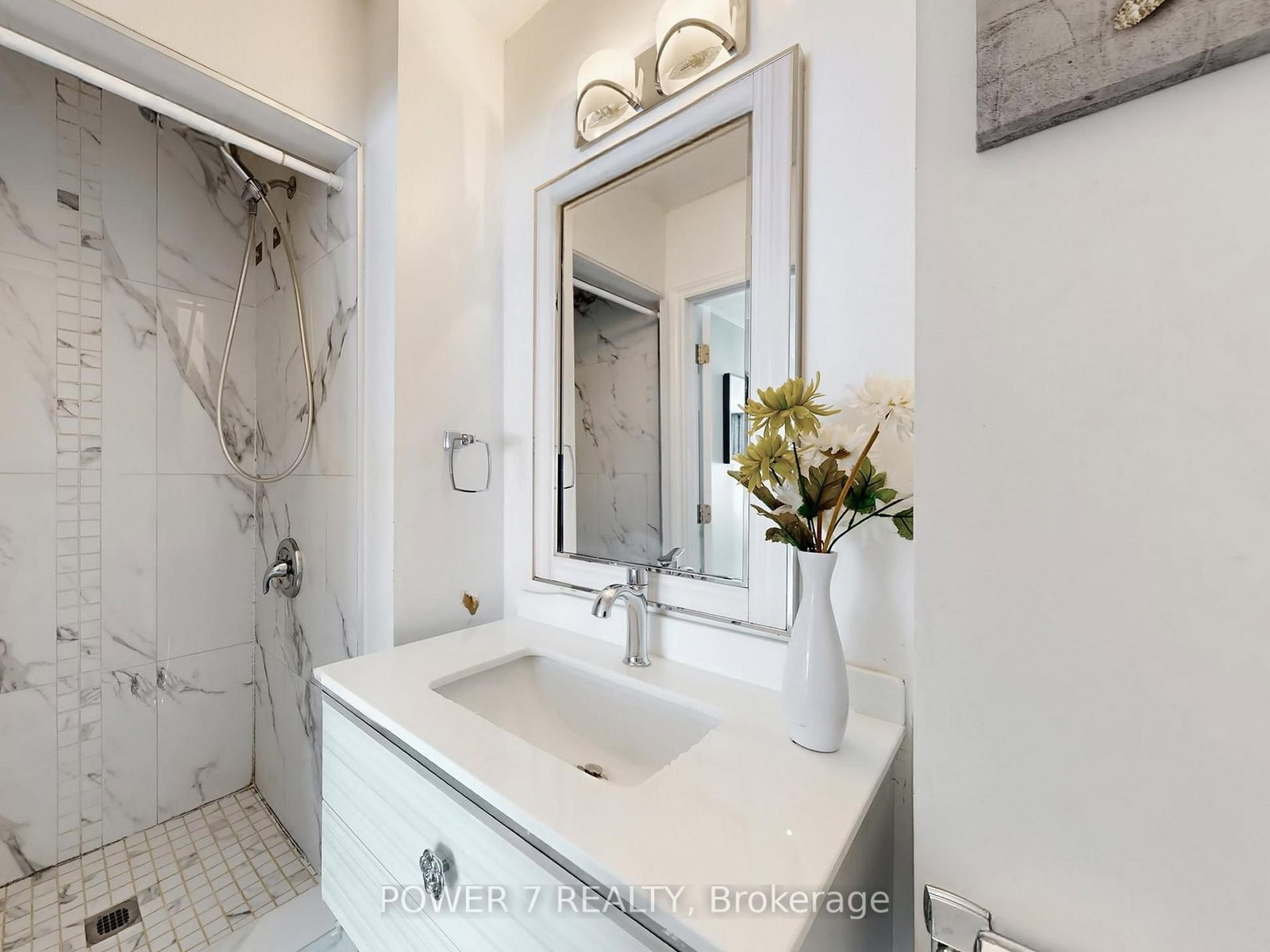 Detached House for sale at 118 Kirker Avenue, Toronto, Ontario, M1G 1N1 - Woburn - MLS: E12991122