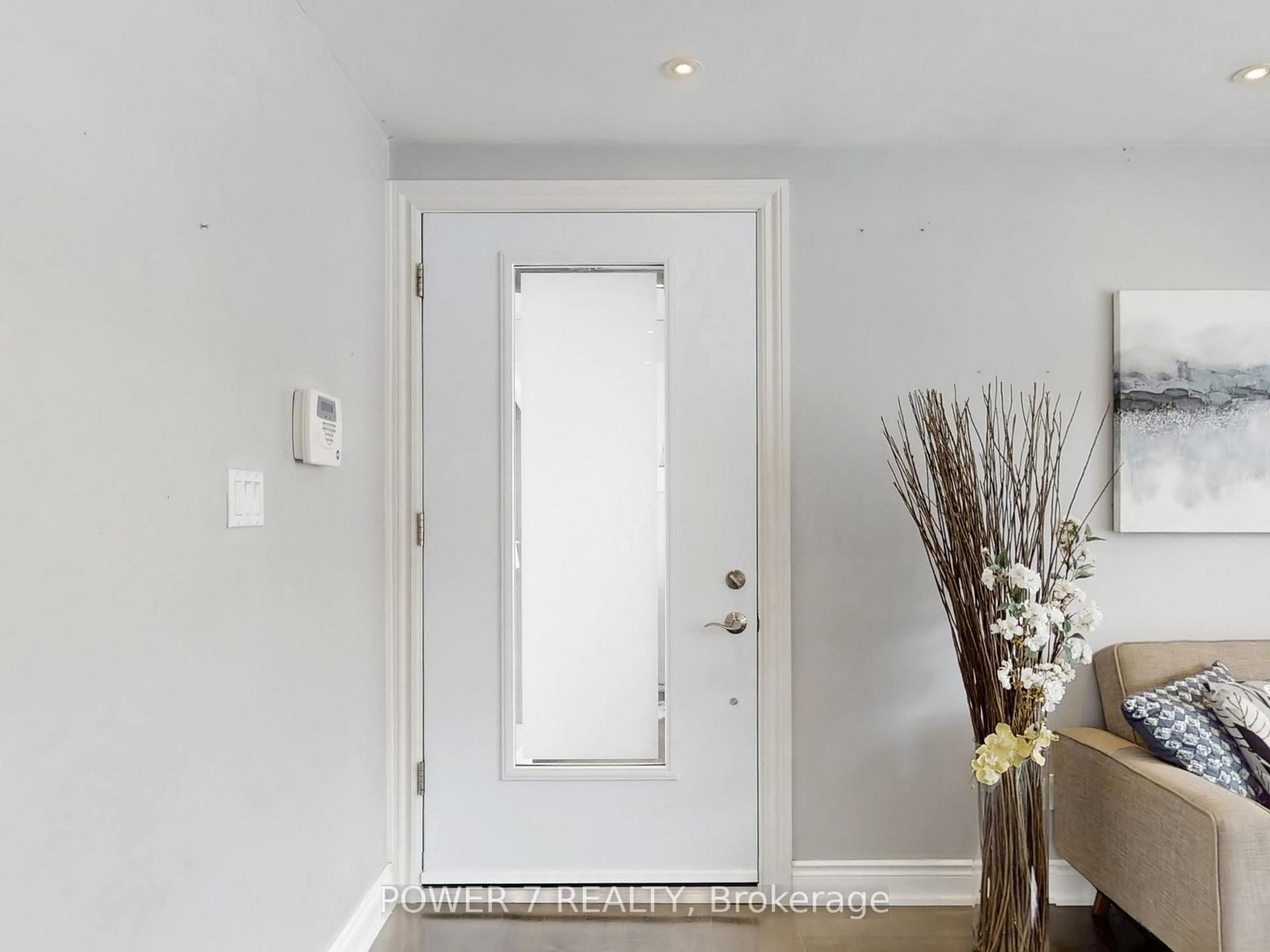 Detached House for sale at 118 Kirker Avenue, Toronto, Ontario, M1G 1N1 - Woburn - MLS: E12991122