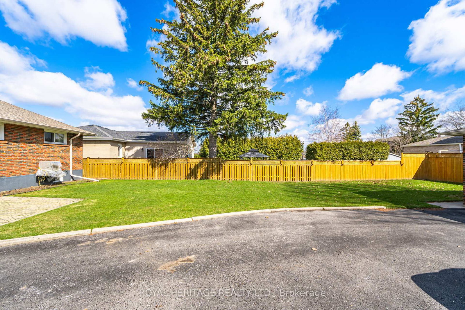 Detached House for sale at 45 Andrew Avenue, Toronto, Ontario, M1M 3H1 - Cliffcrest - MLS: E12991126