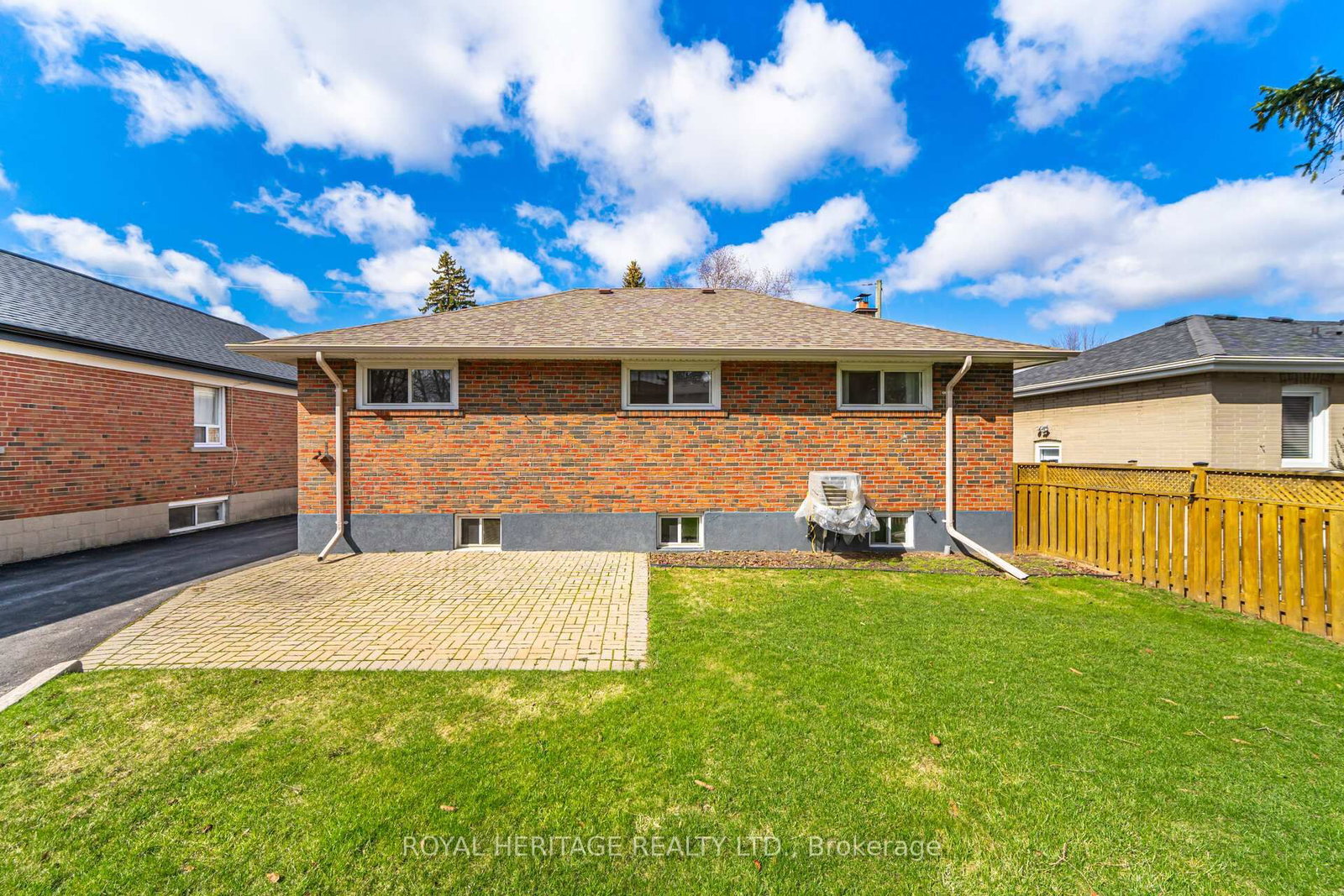 Detached House for sale at 45 Andrew Avenue, Toronto, Ontario, M1M 3H1 - Cliffcrest - MLS: E12991126