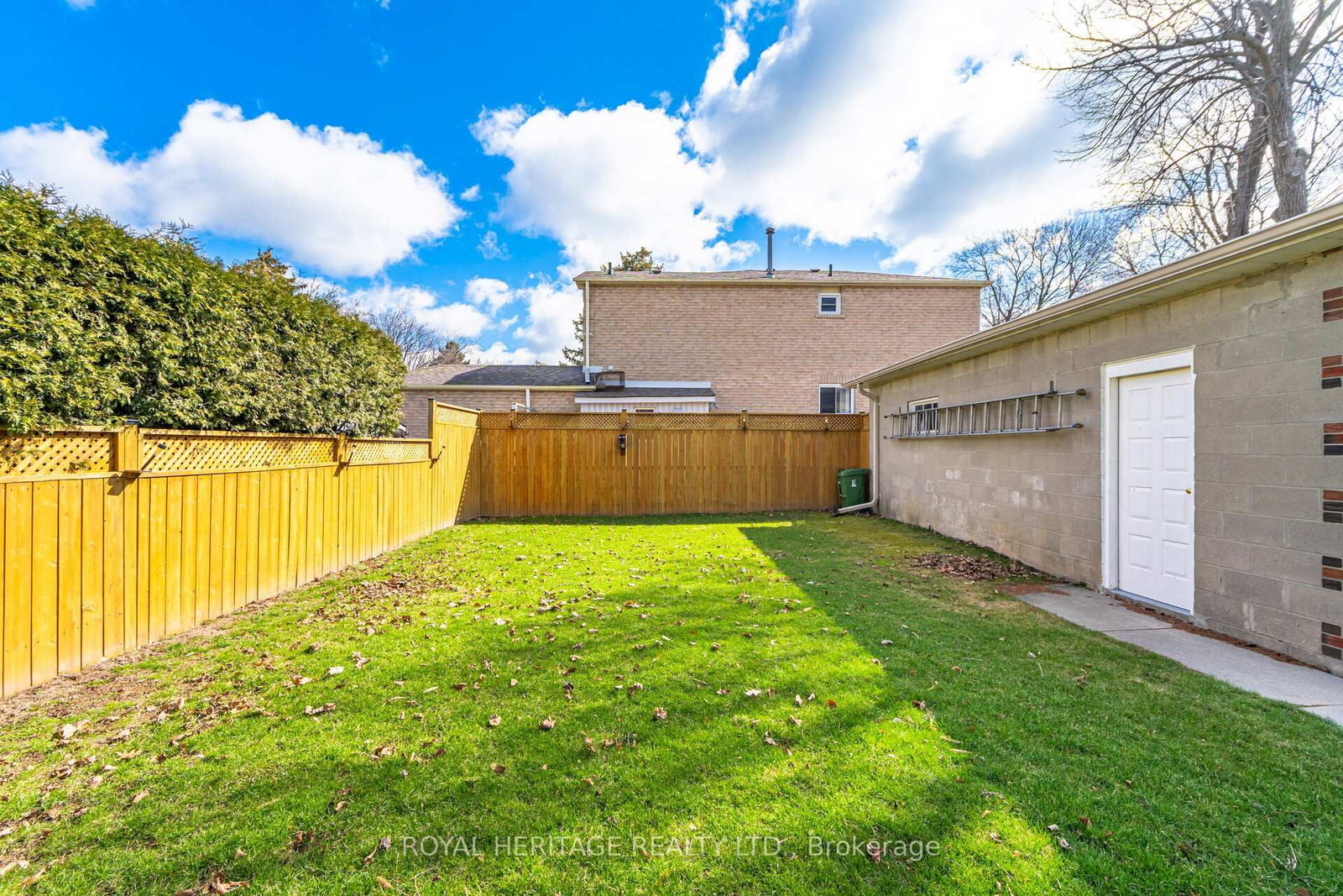 Detached House for sale at 45 Andrew Avenue, Toronto, Ontario, M1M 3H1 - Cliffcrest - MLS: E12991126