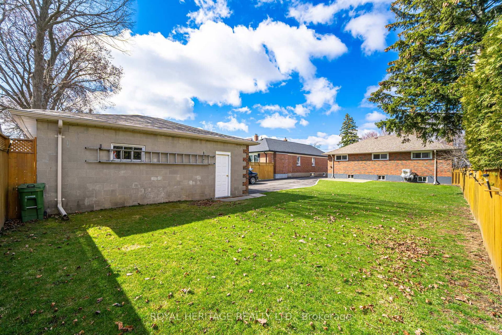 Detached House for sale at 45 Andrew Avenue, Toronto, Ontario, M1M 3H1 - Cliffcrest - MLS: E12991126