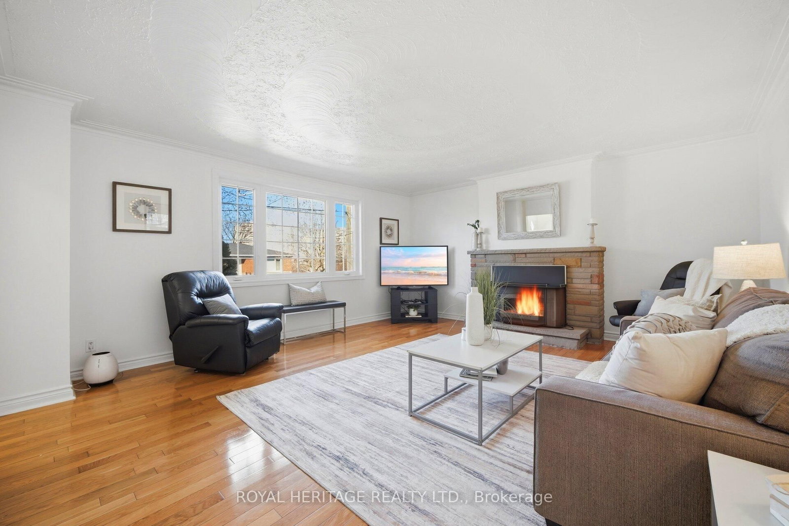 Detached House for sale at 45 Andrew Avenue, Toronto, Ontario, M1M 3H1 - Cliffcrest - MLS: E12991126