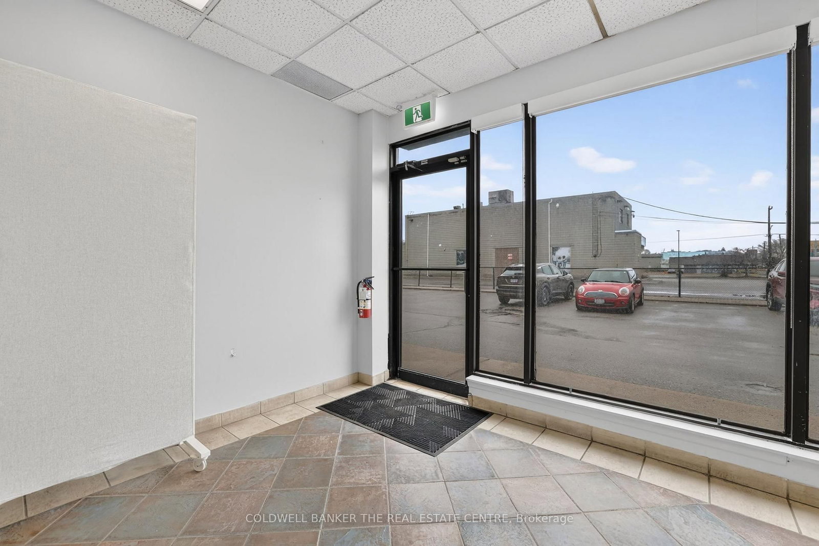 15 Harwood Avenue S - Photo 4