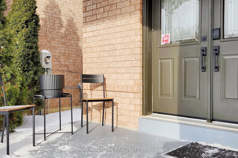 49 Sonley Dr, Whitby, L1R 3B7 | Image 3