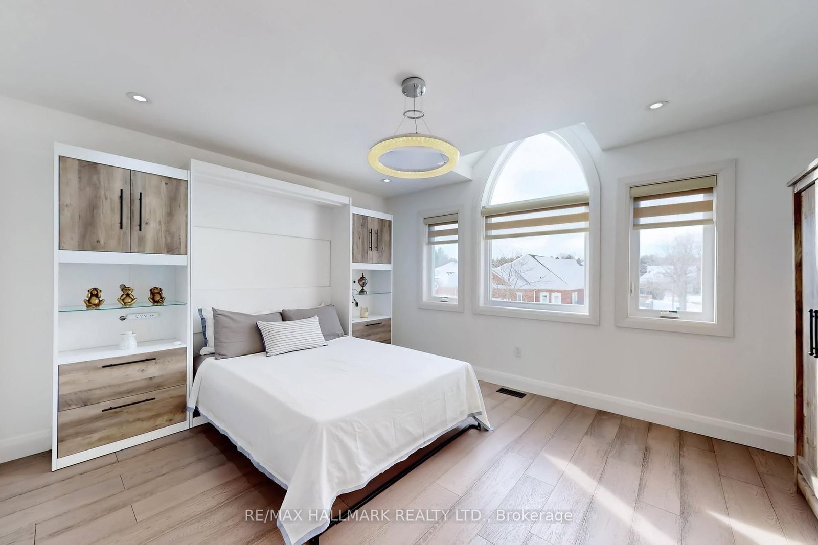 Detached House for sale at 49 Sonley Drive, Whitby, Ontario, L1R 3B7 - Taunton North - MLS: E12991342