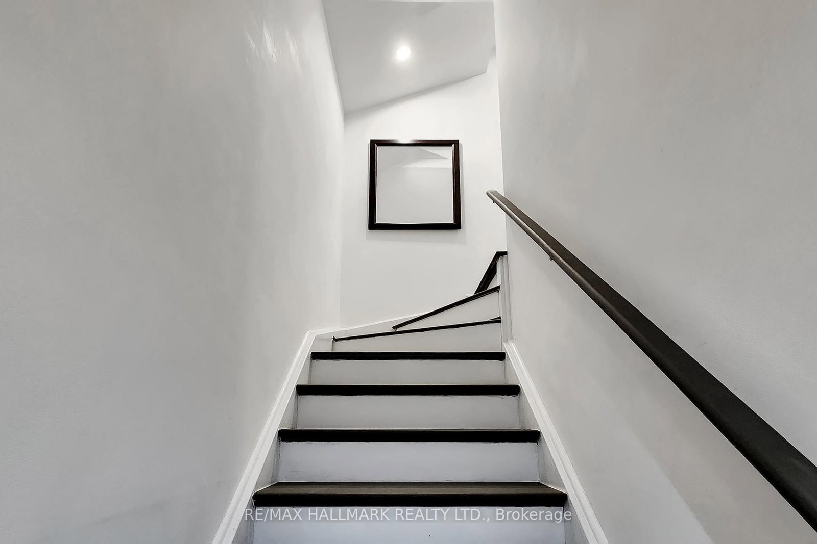 Detached House for sale at 49 Sonley Drive, Whitby, Ontario, L1R 3B7 - Taunton North - MLS: E12991342