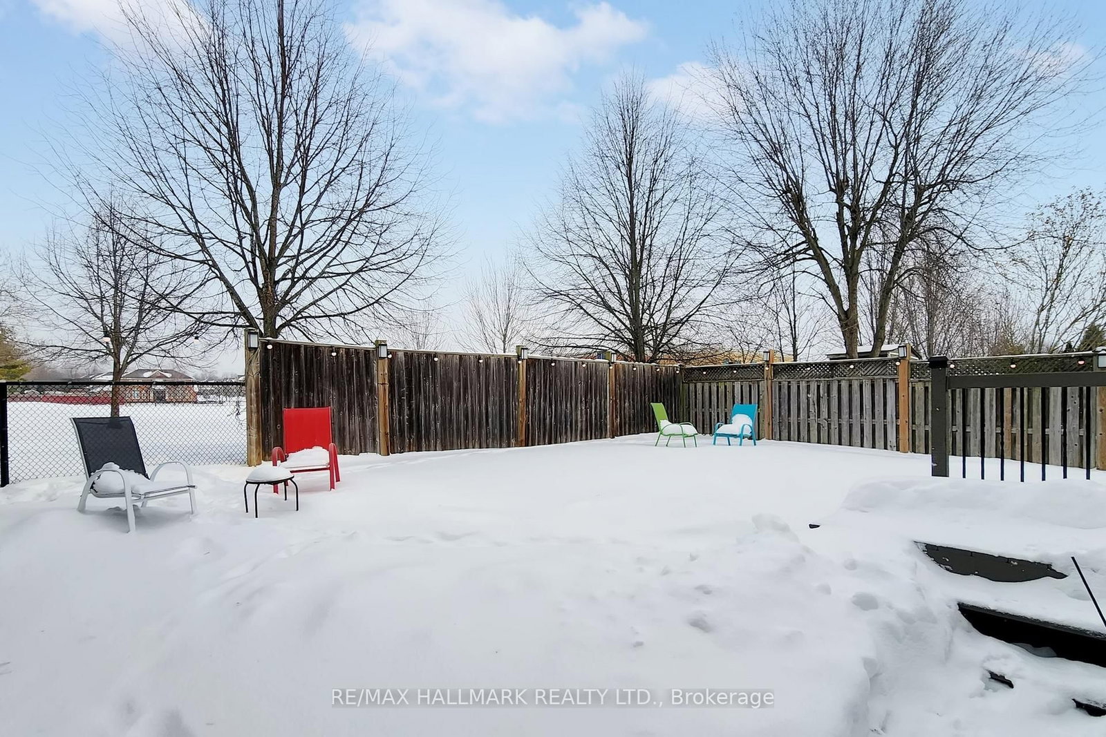 Detached House for sale at 49 Sonley Drive, Whitby, Ontario, L1R 3B7 - Taunton North - MLS: E12991342