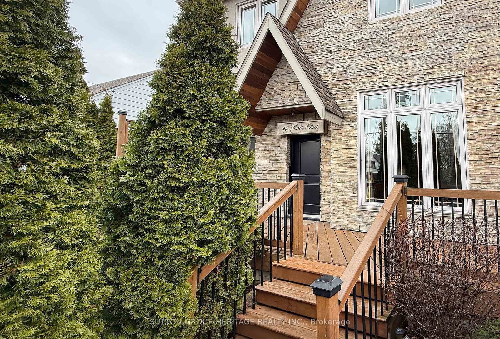 45 Harris Park Drive - Photo 2