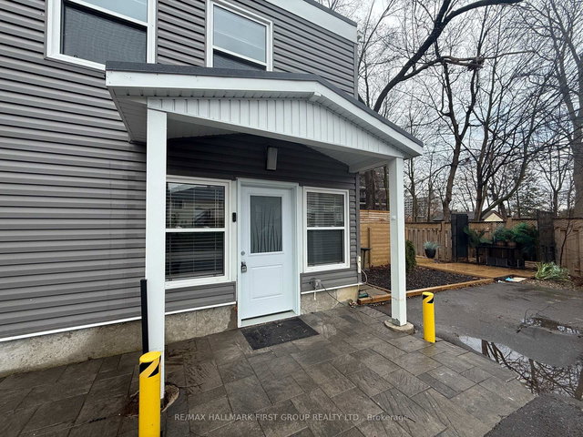 Unit B - 33 Lincoln Street