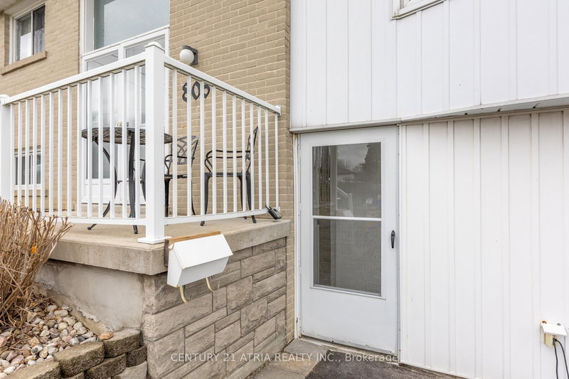 Bsmt - 805 Batory Ave, Pickering, L1W 2W5 | Image 2