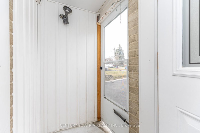 Bsmt - 805 Batory Ave, Pickering, L1W 2W5 | Image 3