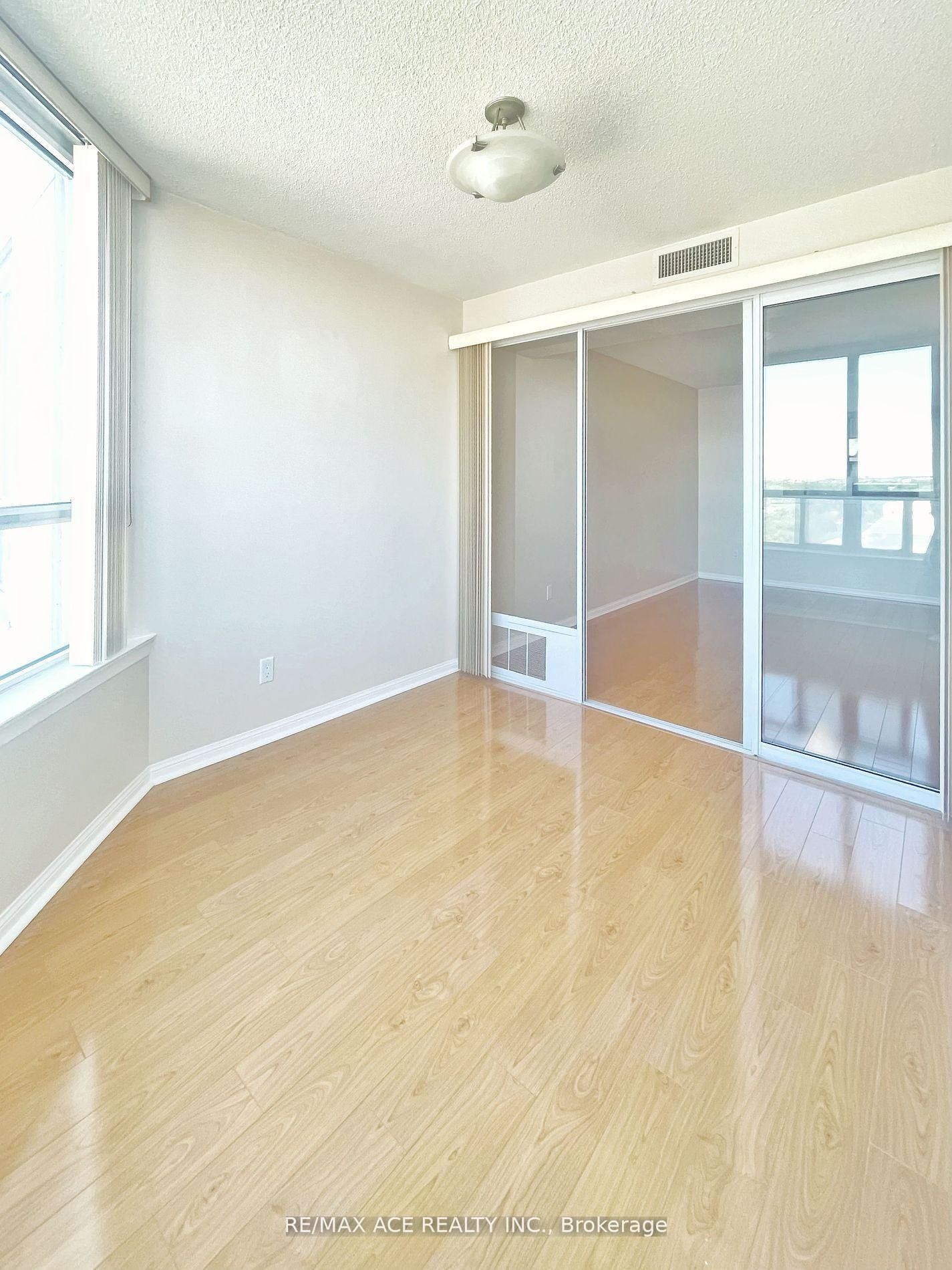 88 Corporate Drive, Unit 615 - Photo 14