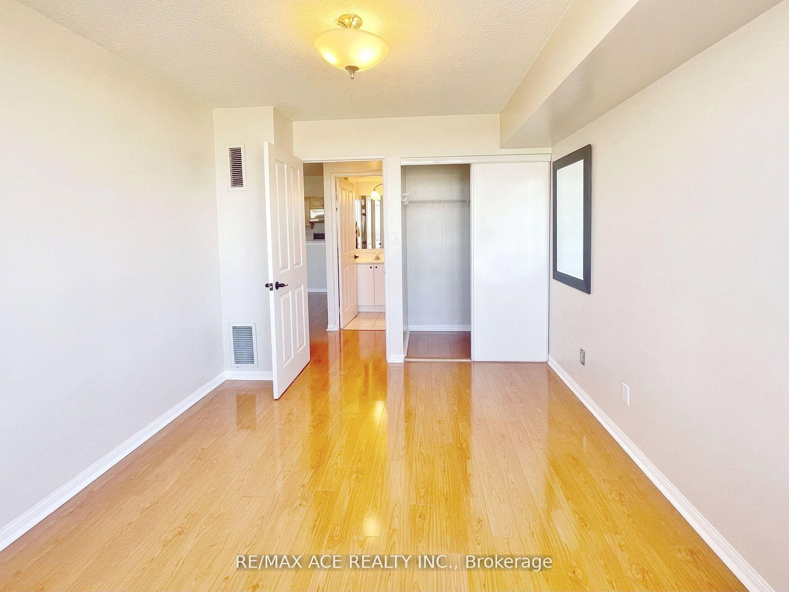 88 Corporate Drive, Unit 615 - Photo 22