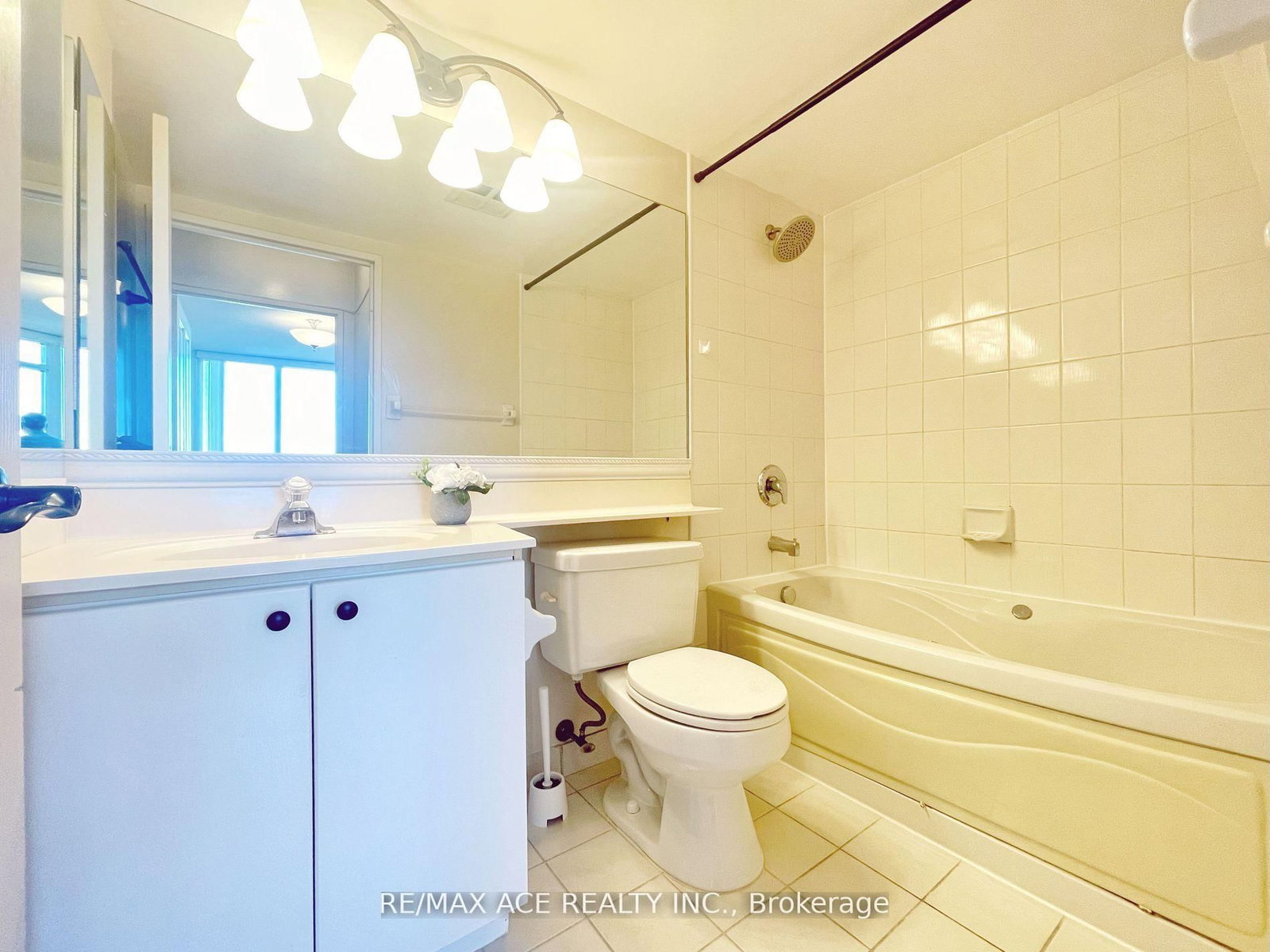 88 Corporate Drive, Unit 615 - Photo 25