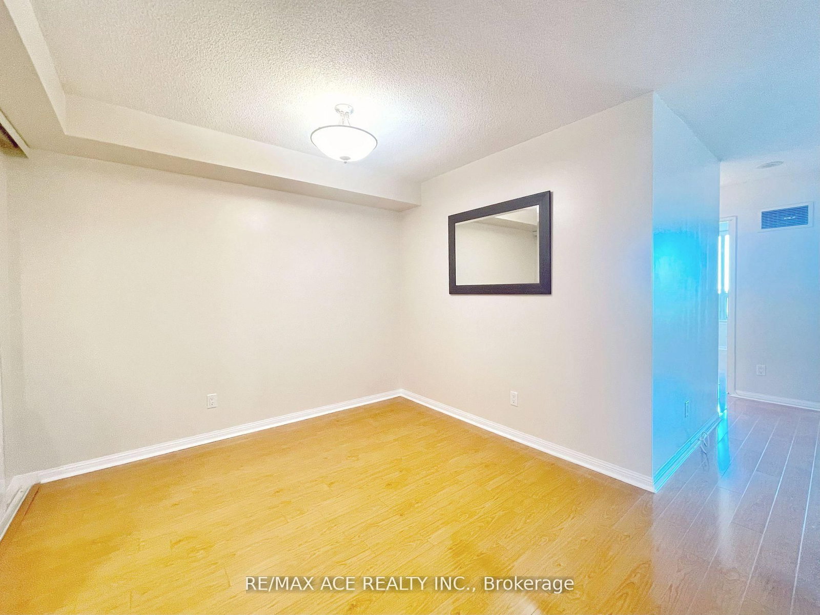 88 Corporate Drive, Unit 615 - Photo 4