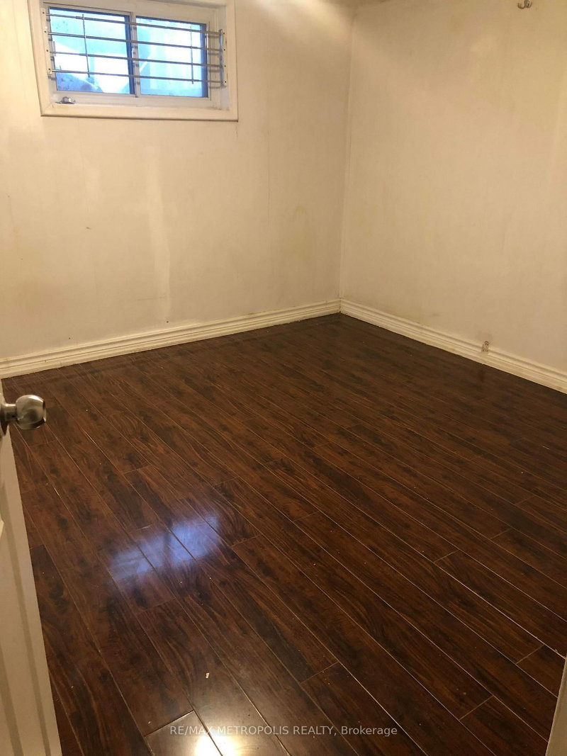 Main - 1837 Victoria Park Ave, Toronto, M1R 1T4 | Image 3