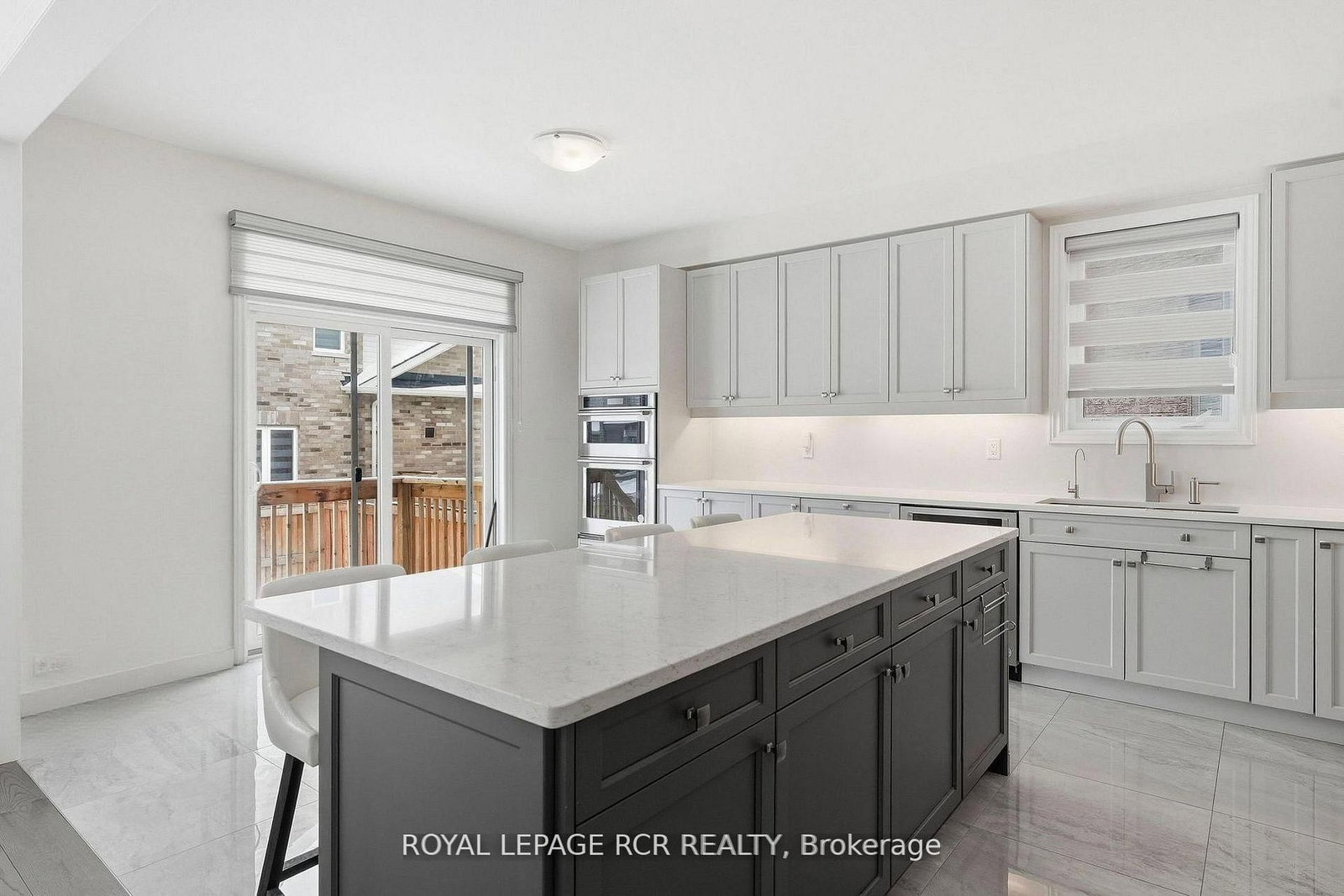 Detached House for sale at 20 Morley Crescent, Whitby, Ontario, L1R 0P1 - Rolling Acres - MLS: E12991632