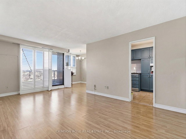 705 - 92 Church Street S