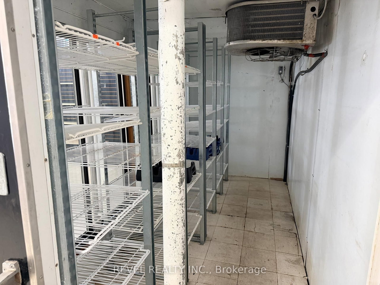 166 Adelaide Avenue E - Photo 8