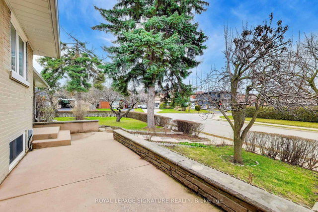 1 Charlemont Crescent